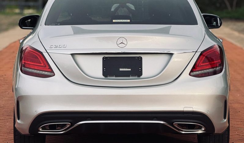 
								Mercedes Benz C200 full									