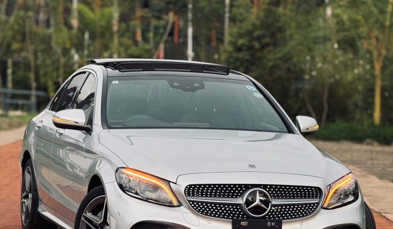 
								Mercedes Benz C200 full									