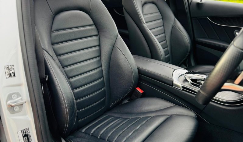 
								Mercedes Benz C200 full									