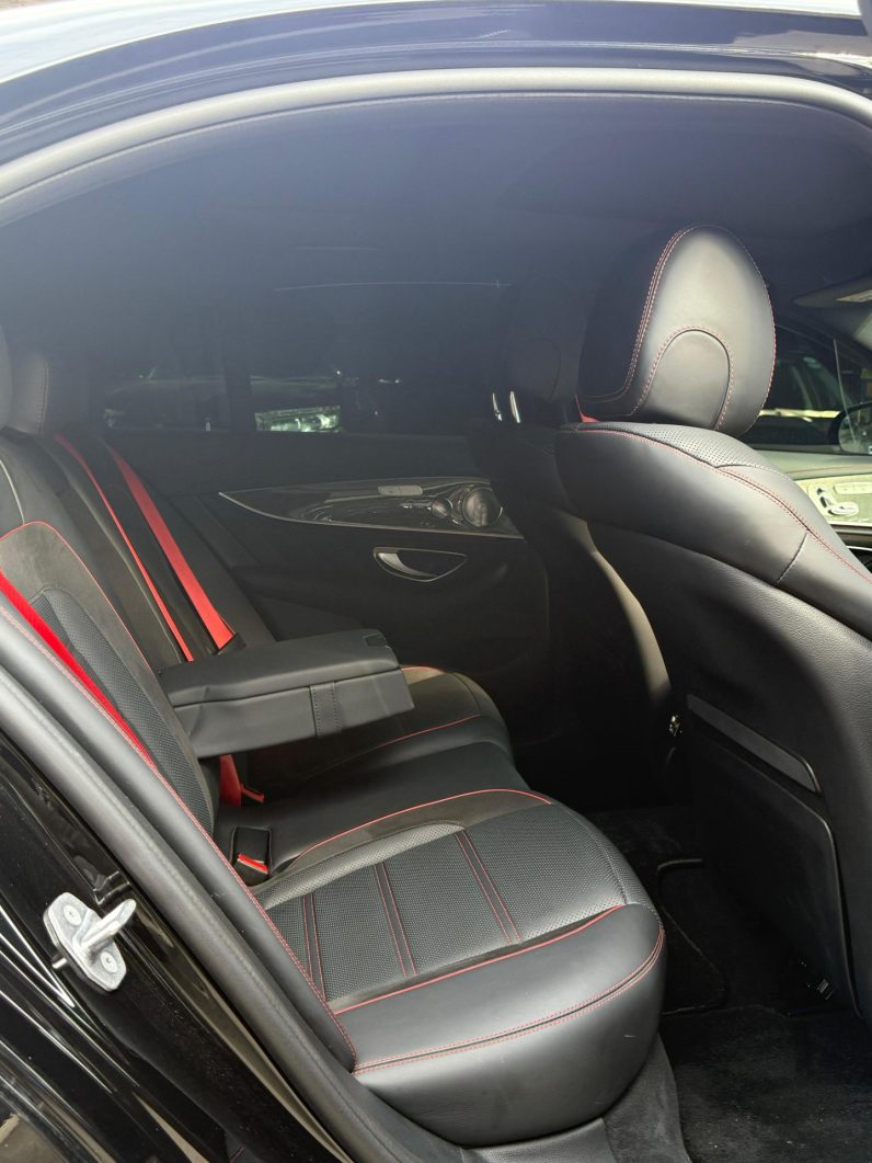 
								Mercedes-Benz E43 full									