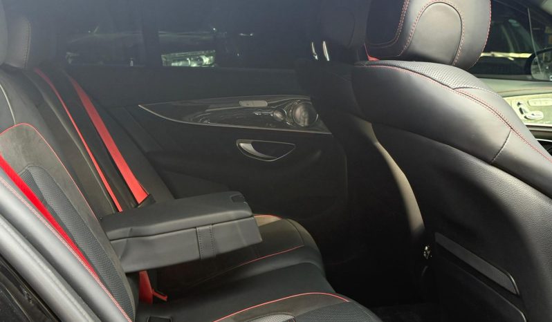 
								Mercedes-Benz E43 full									