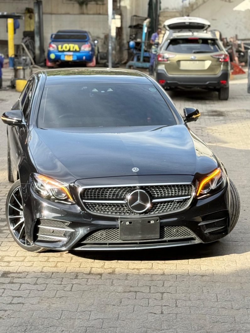 
								Mercedes-Benz E43 full									