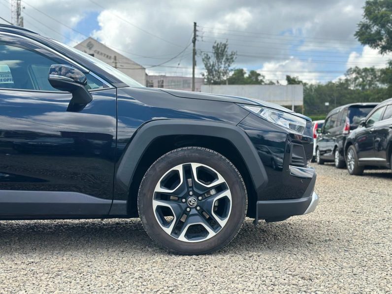 
								Toyota Rav4 adventure full									