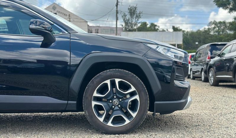 
								Toyota Rav4 adventure full									