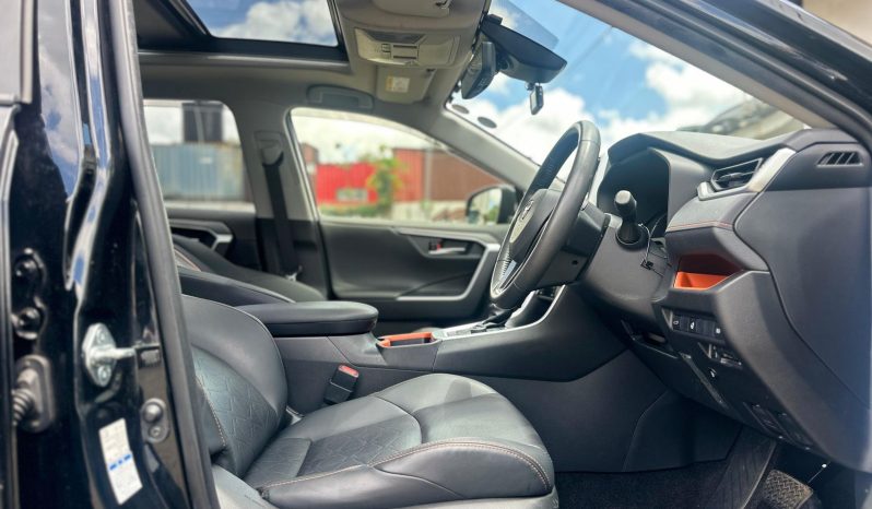 
								Toyota Rav4 adventure full									