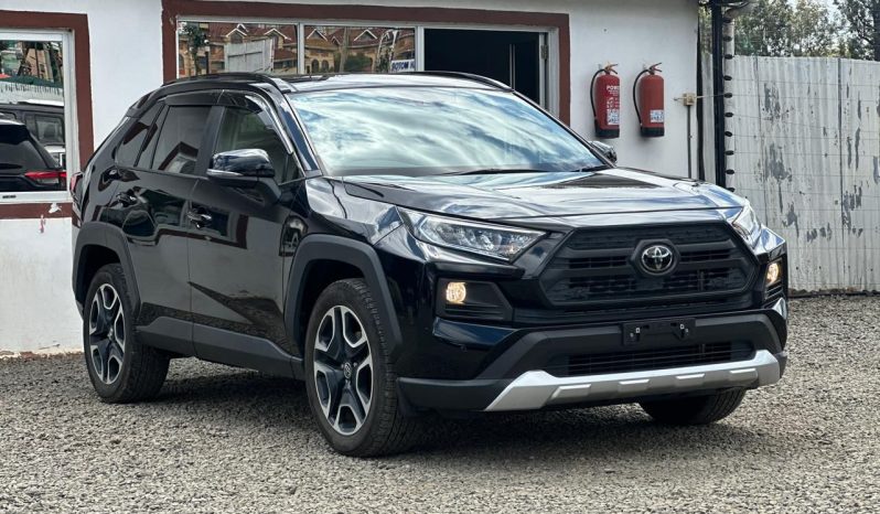 
								Toyota Rav4 adventure full									