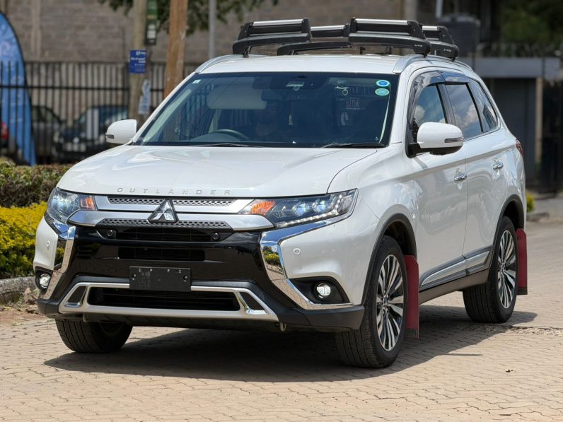 
								Mitsubishi outlander full									
