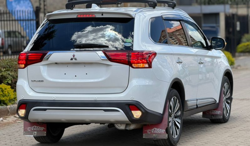 
								Mitsubishi outlander full									