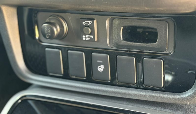 
								Mitsubishi outlander full									