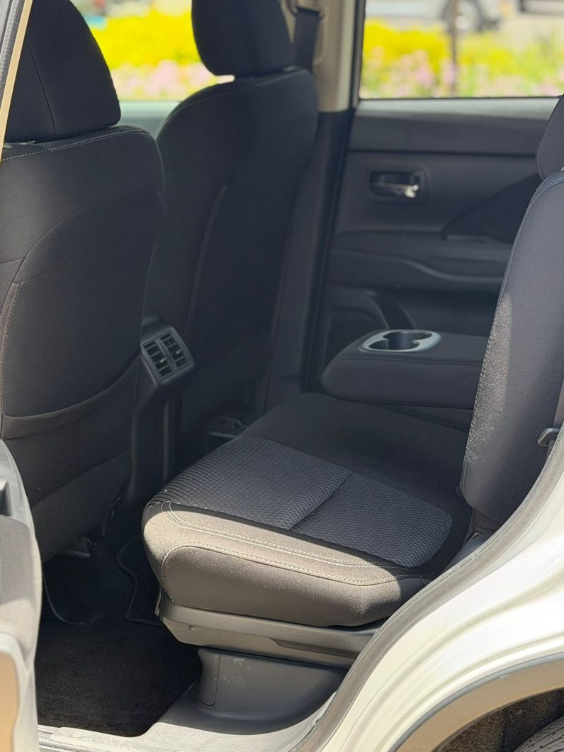 
								Mitsubishi outlander full									