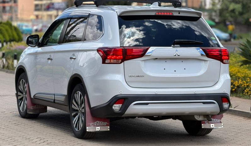 
								Mitsubishi outlander full									