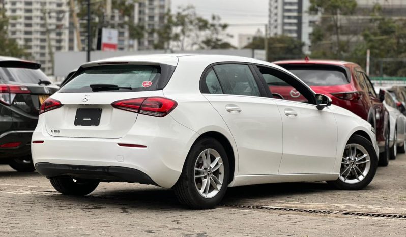 
								Mercedes Benz A180 full									