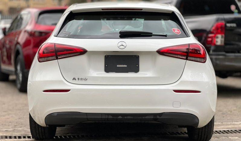 
								Mercedes Benz A180 full									