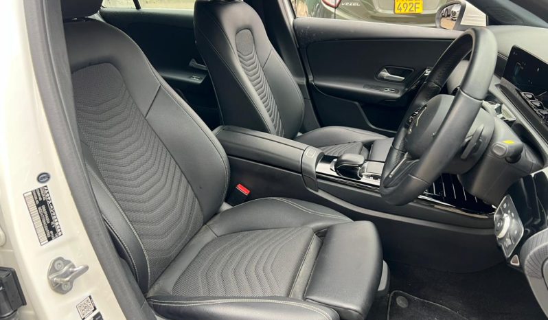 
								Mercedes Benz A180 full									