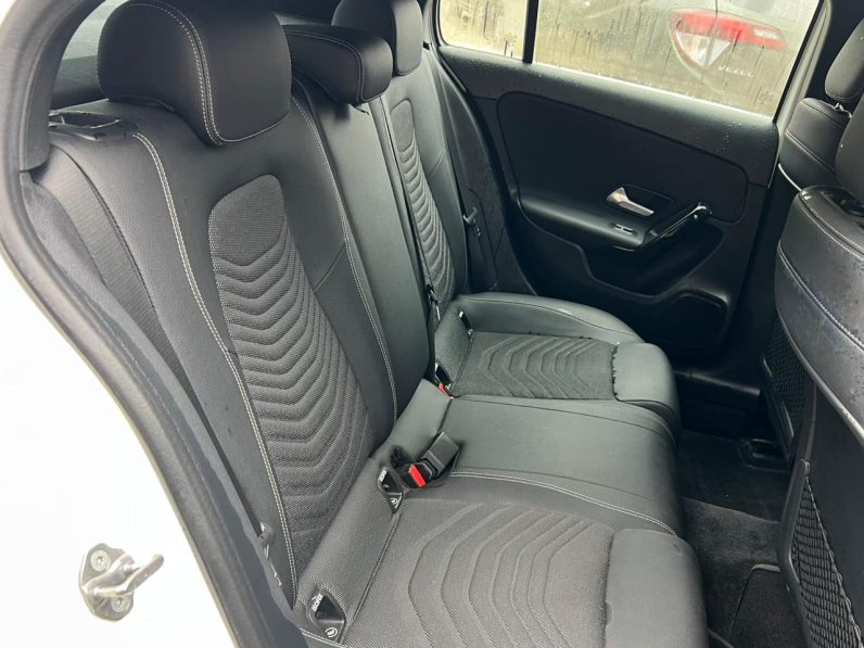 
								Mercedes Benz A180 full									