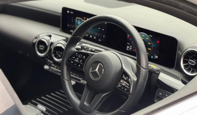 
								Mercedes Benz A180 full									