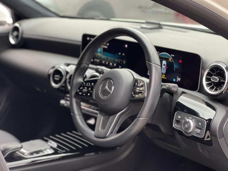 
								Mercedes Benz A180 full									