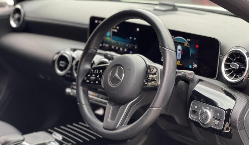 
								Mercedes Benz A180 full									