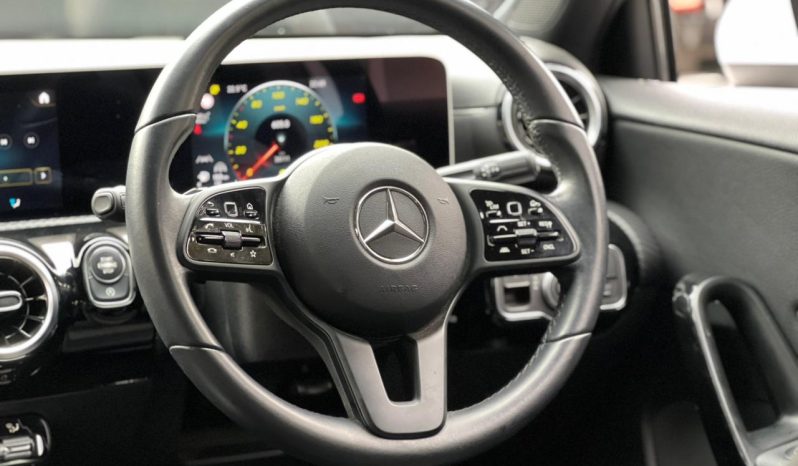 
								Mercedes Benz A180 full									