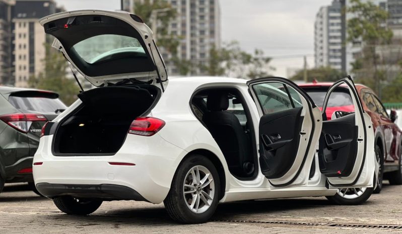 
								Mercedes Benz A180 full									