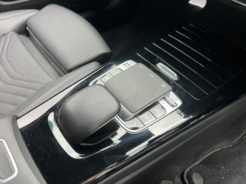 
								Mercedes Benz A180 full									