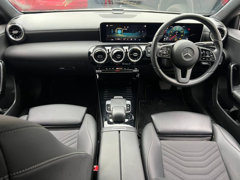 
								Mercedes Benz A180 full									