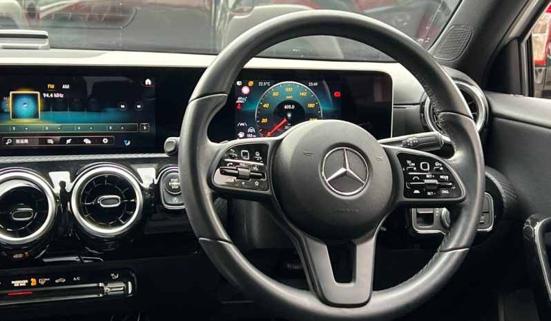 
								Mercedes Benz A180 full									