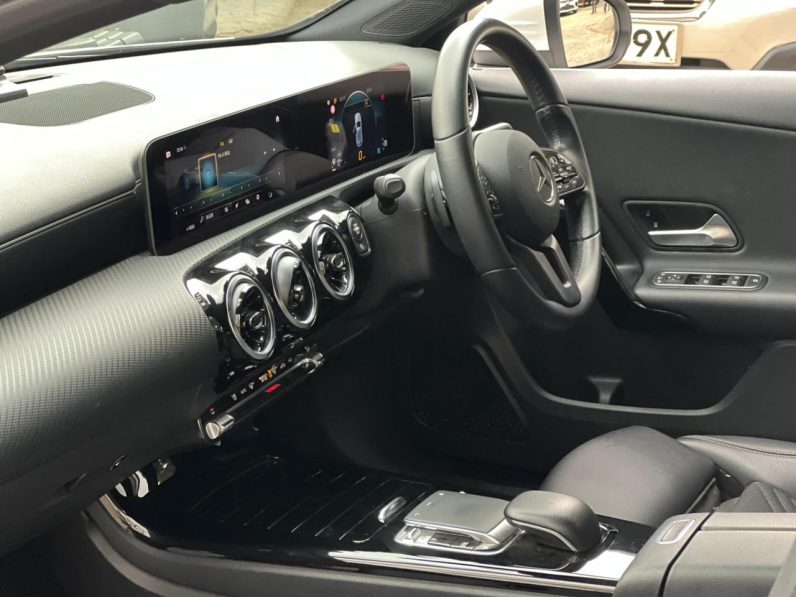 
								Mercedes Benz A180 full									