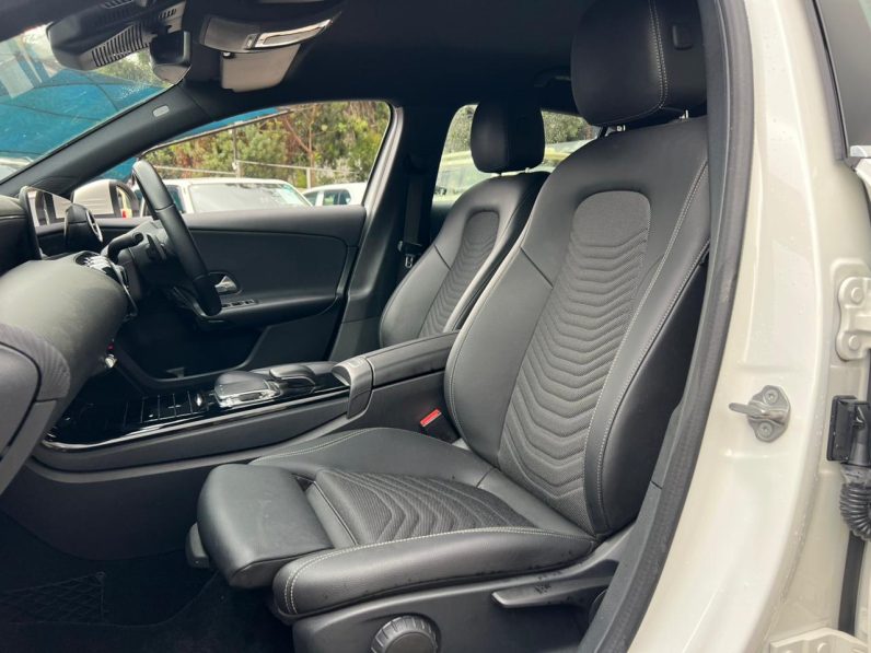 
								Mercedes Benz A180 full									