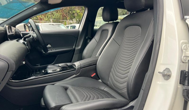 
								Mercedes Benz A180 full									