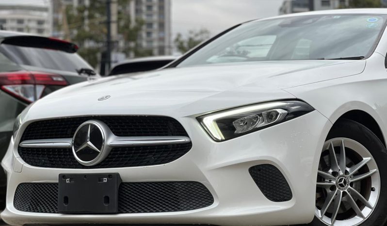 
								Mercedes Benz A180 full									