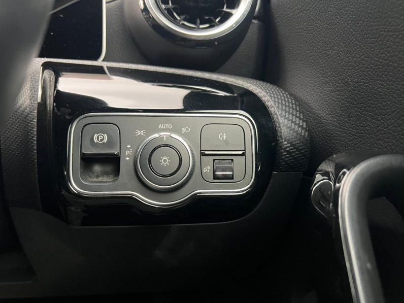 
								Mercedes Benz A180 full									