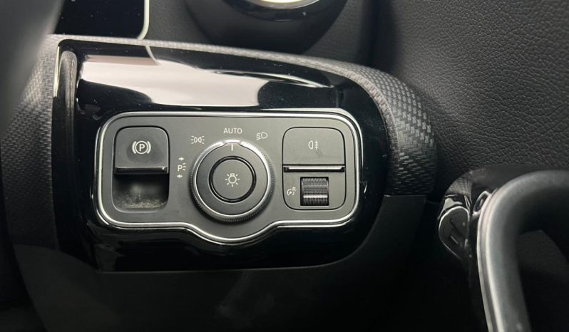 
								Mercedes Benz A180 full									