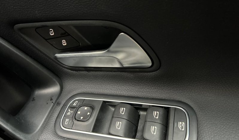 
								Mercedes Benz A180 full									