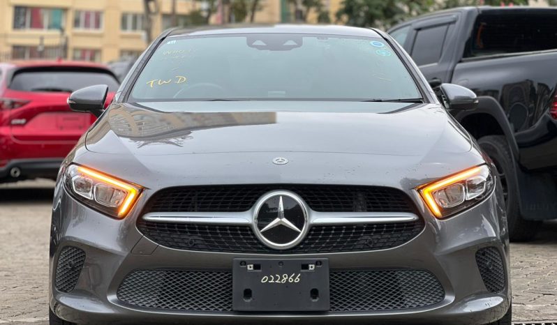 
								Mercedes Benz A180 full									