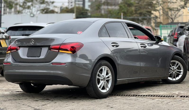 
								Mercedes Benz A180 full									