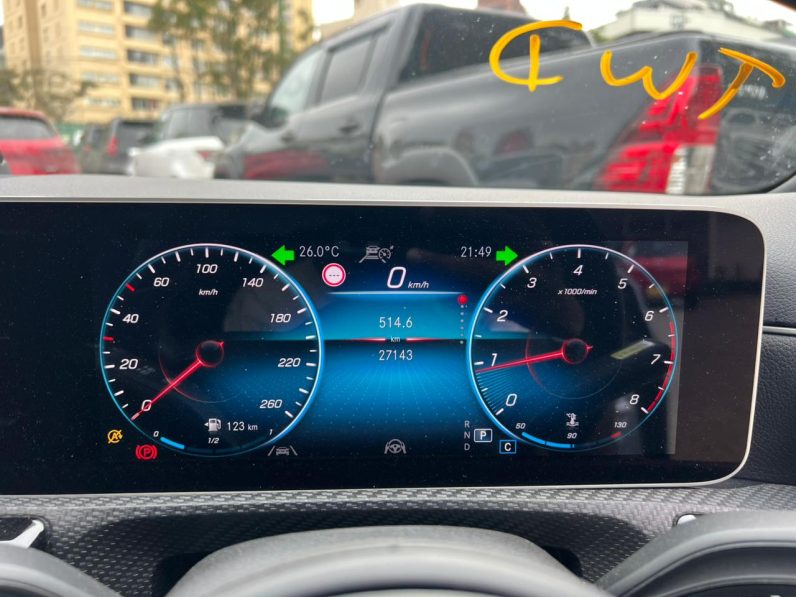 
								Mercedes Benz A180 full									