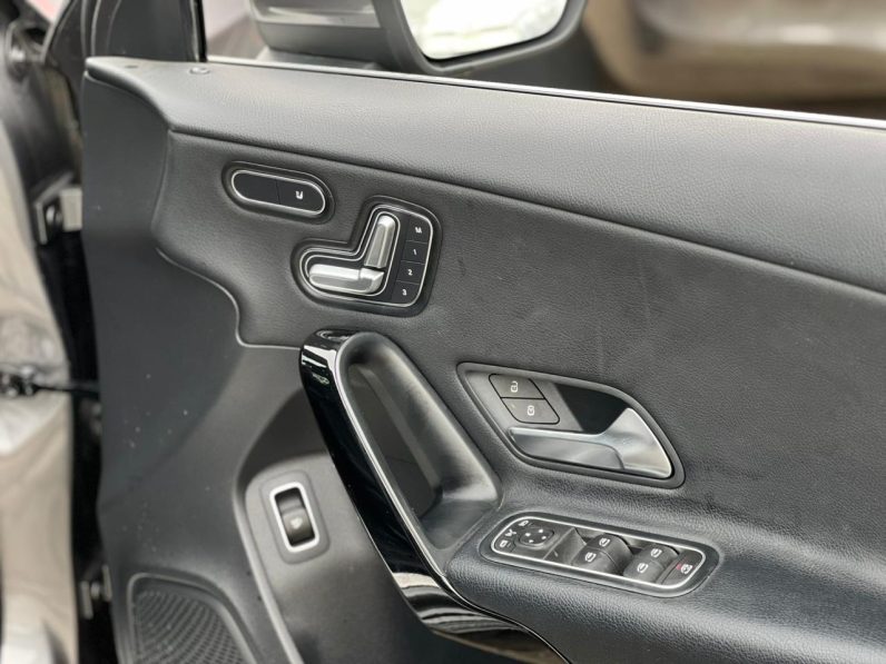 
								Mercedes Benz A180 full									