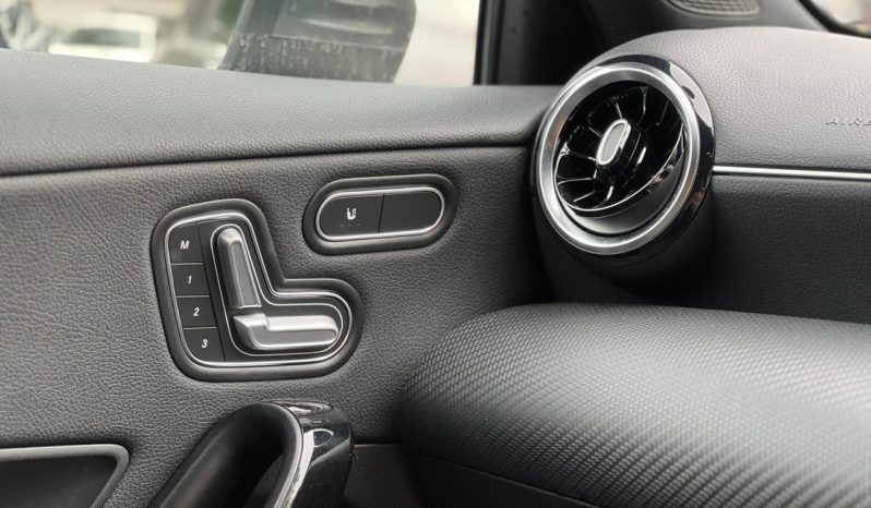 
								Mercedes Benz A180 full									