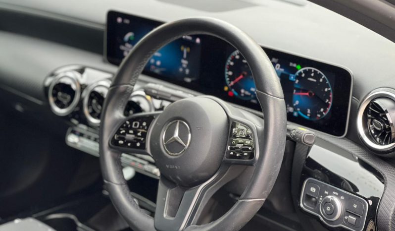 
								Mercedes Benz A180 full									