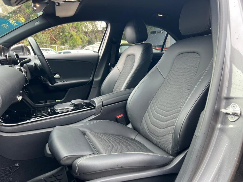 
								Mercedes Benz A180 full									