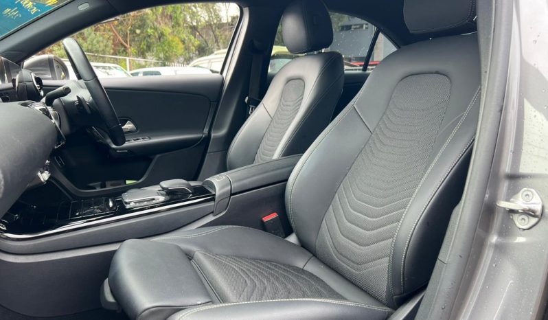 
								Mercedes Benz A180 full									