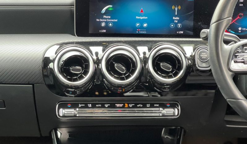 
								Mercedes Benz A180 full									