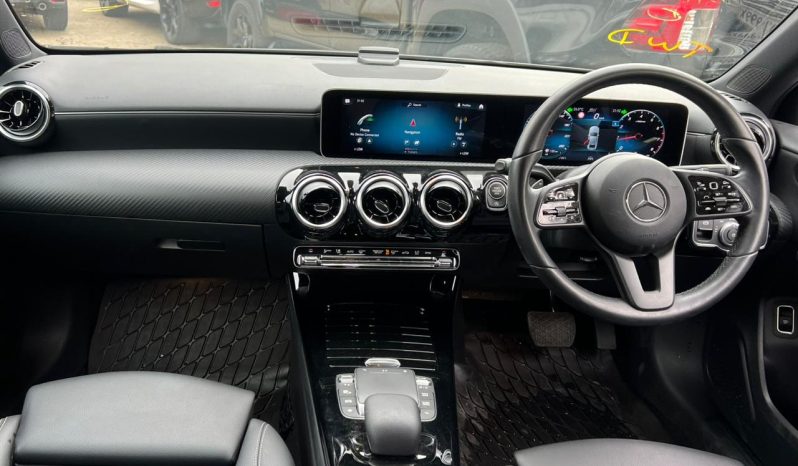 
								Mercedes Benz A180 full									