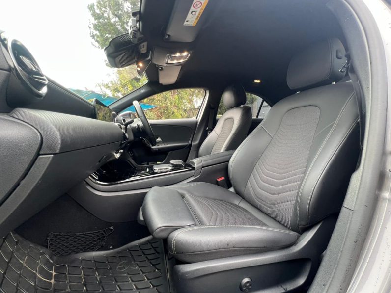 
								Mercedes Benz A180 full									