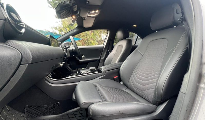 
								Mercedes Benz A180 full									