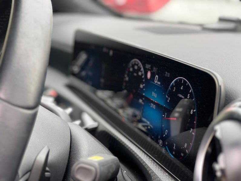 
								Mercedes Benz A180 full									