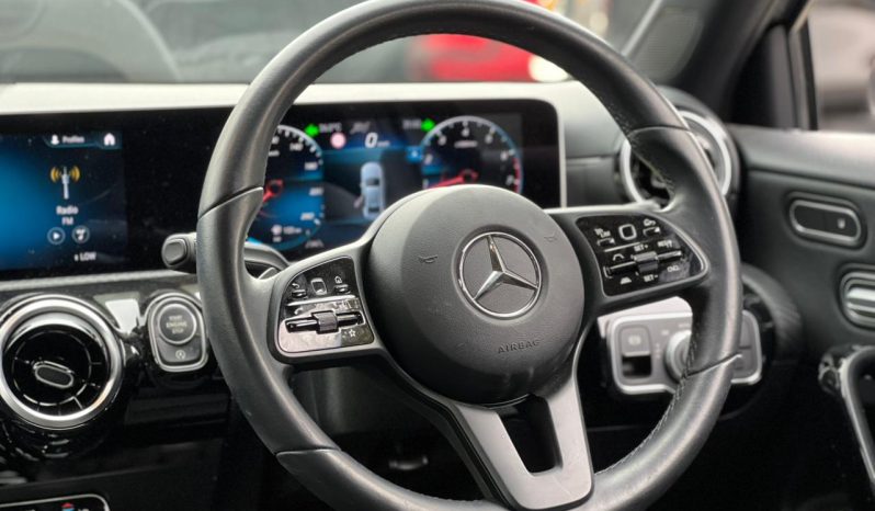 
								Mercedes Benz A180 full									