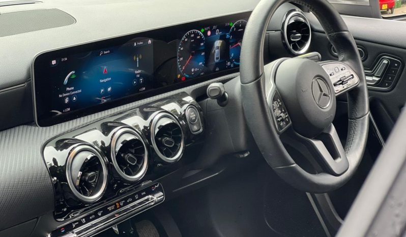 
								Mercedes Benz A180 full									