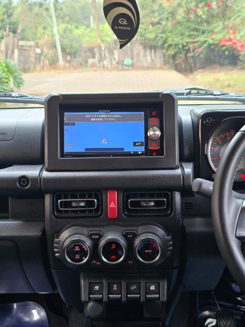 
								Suzuki Jimny full									